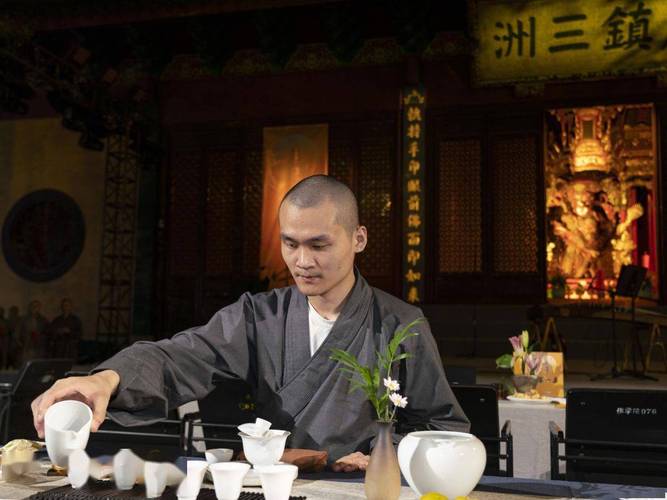 灵隐寺大师算命(灵隐寺里面有大师算命吗)-第1张图片-周易占卜网 - 免费算命_生辰八字算命_八字合婚姻