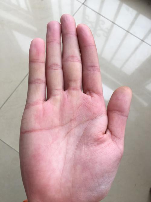 算命一看手相就说结不了婚-第1张图片-周易占卜网 - 免费算命_生辰八字算命_八字合婚姻