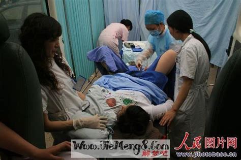 女人梦见自己掉牙齿（女人梦见自己掉牙齿是什-第4张图片-周易占卜网 - 免费算命_生辰八字算命_八字合婚姻