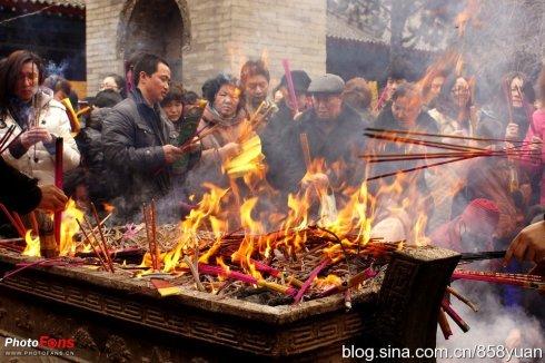观香火算命(观香火算命先生)-第2张图片-周易占卜网 - 免费算命_生辰八字算命_八字合婚姻